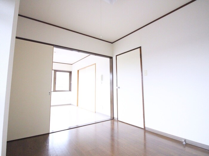 物件内観写真14　(居室)