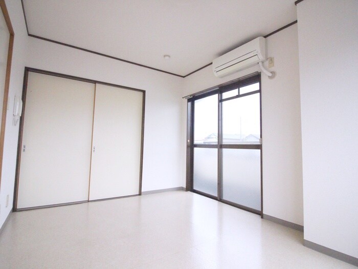 物件内観写真15　(居室)