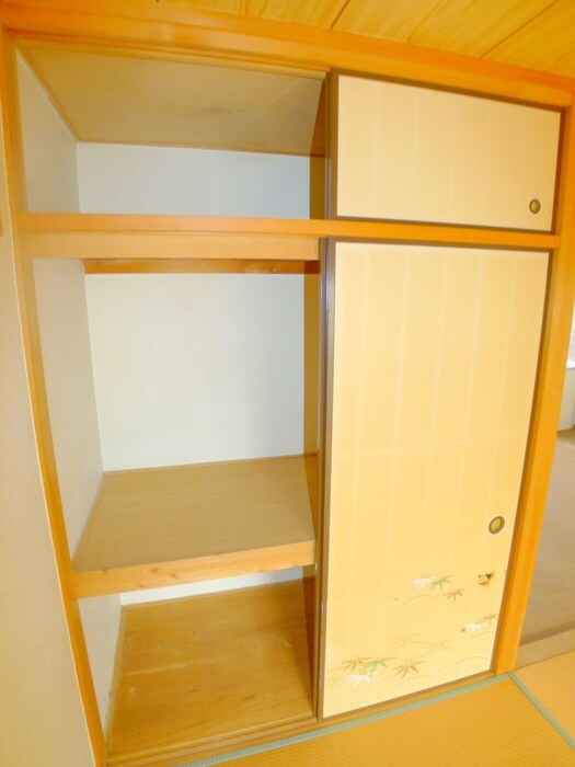 物件内観写真12　(収納)