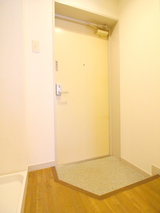 物件内観写真17　(玄関)