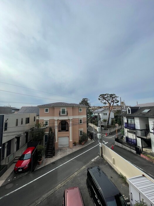 物件内観写真22　(室内からの展望)