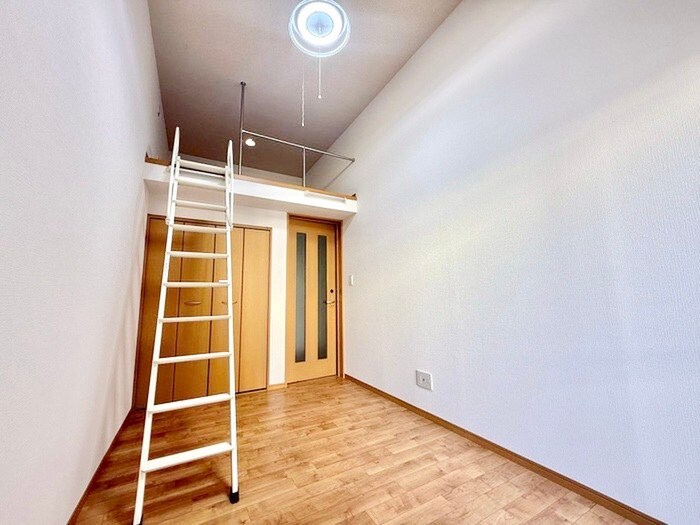 物件内観写真8　(居室)