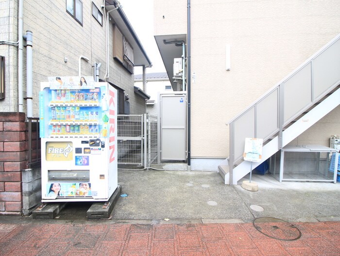 物件外観写真5　(エントランス部分)