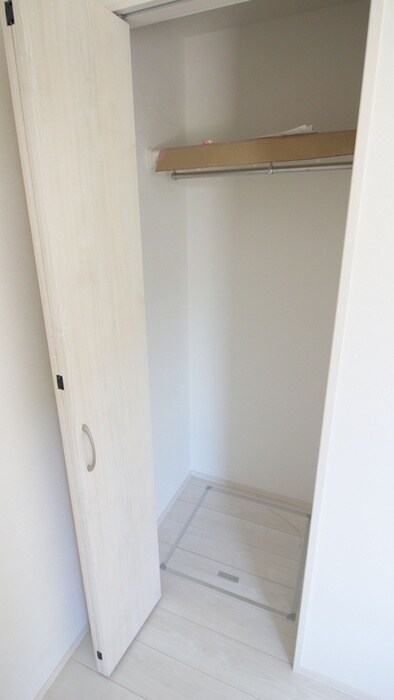 物件内観写真10　(収納)