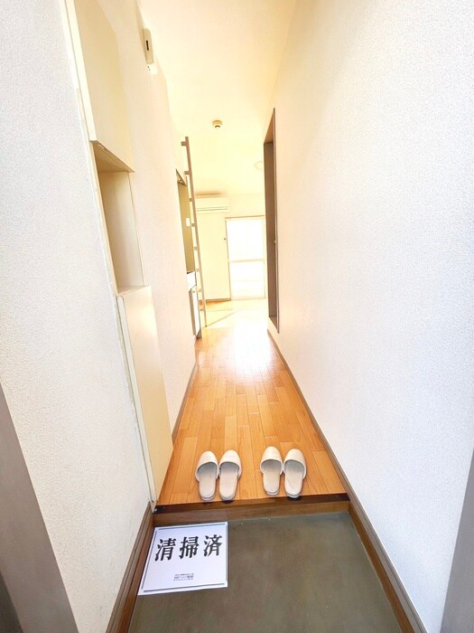 物件内観写真15　(玄関)