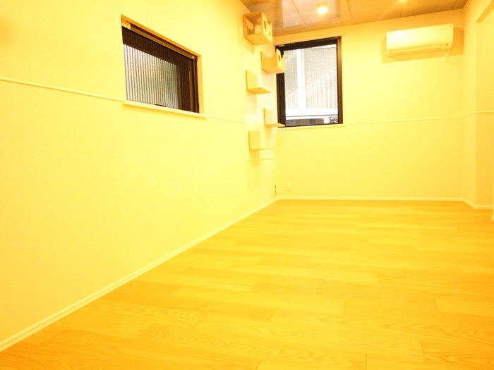 物件内観写真9　(居室)