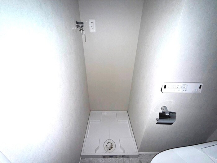 物件内観写真17　(洗濯機置場)