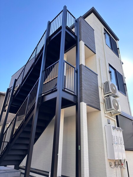 アザーレ・ソラ中河原外観写真