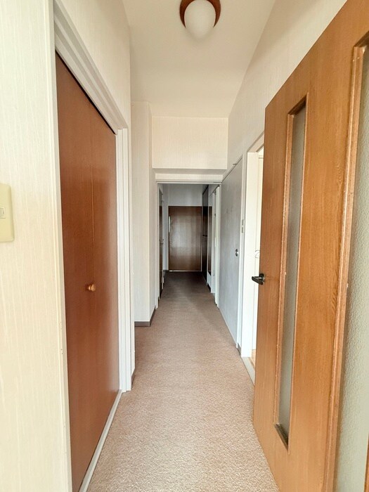 物件内観写真16　(廊下)