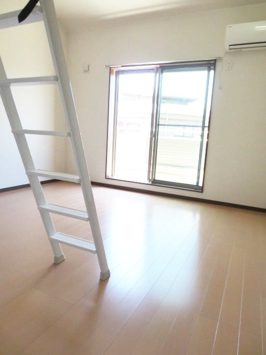 物件内観写真13　(室内からの展望)