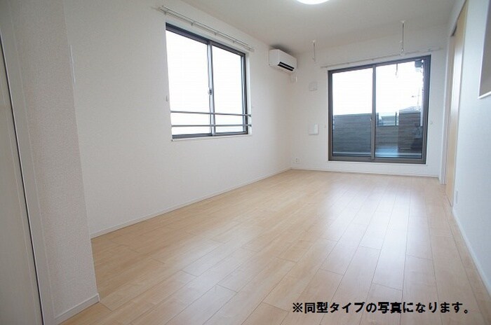 物件内観写真5　(居室)