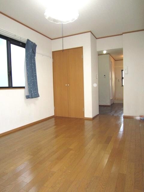 物件内観写真8　(居室)