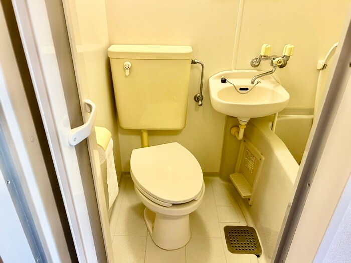 物件内観写真12　(トイレ)