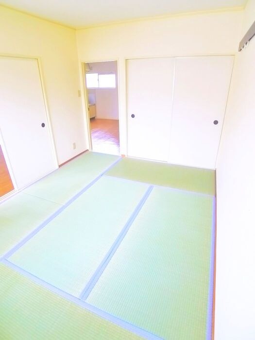 物件内観写真9　(居室)