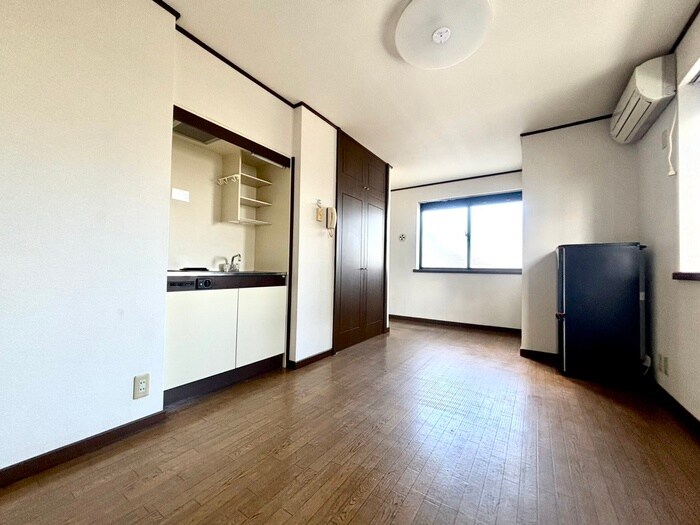 物件内観写真8　(居室)