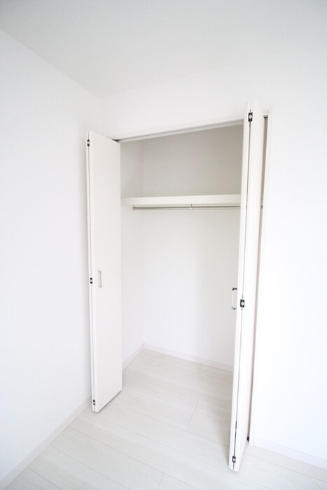 物件内観写真12　(収納)