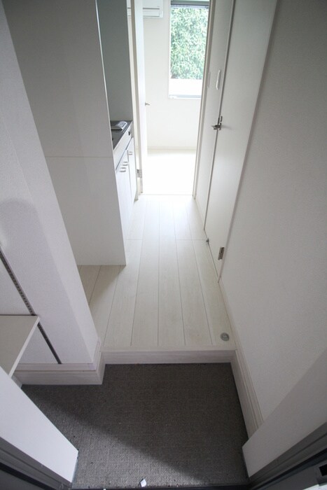 物件内観写真15　(玄関)