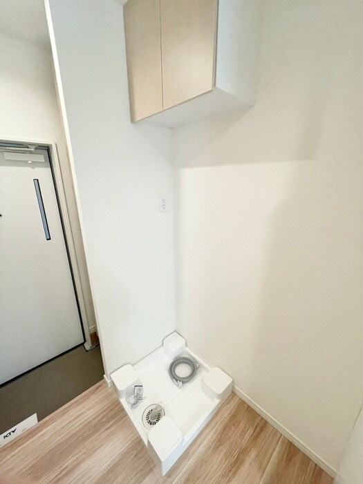 物件内観写真12　(洗濯機置場)