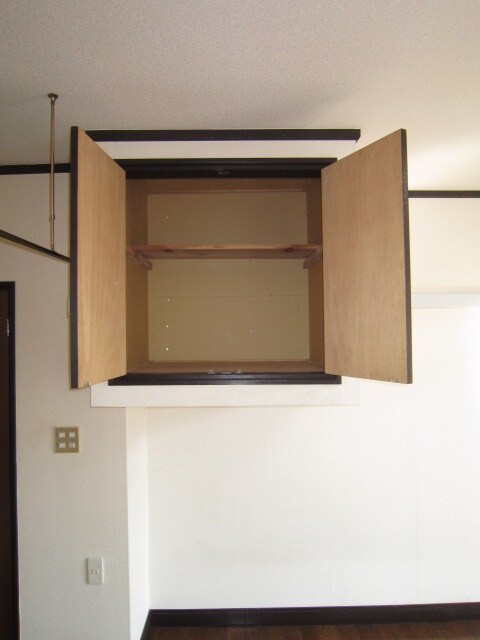 物件内観写真10　(収納)