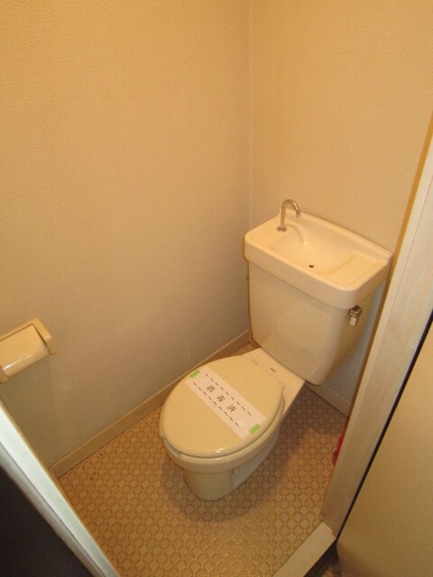 物件内観写真12　(トイレ)