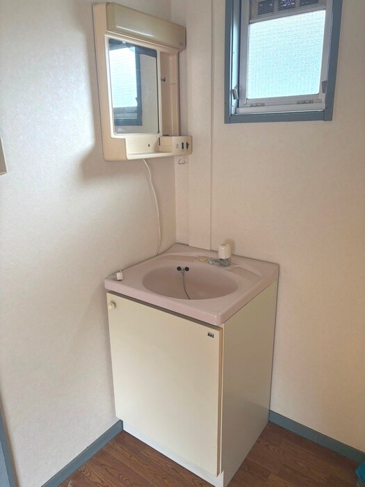 物件内観写真12　(洗面)