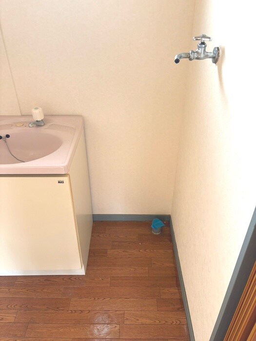 物件内観写真13　(洗濯機置場)