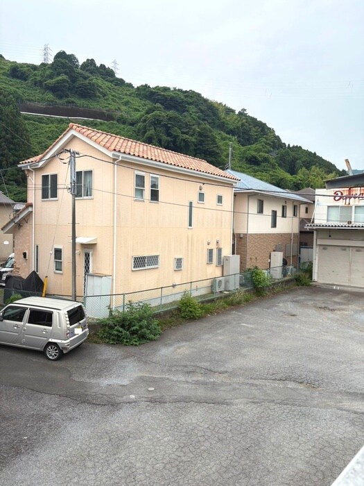 物件内観写真16　(室内からの展望)