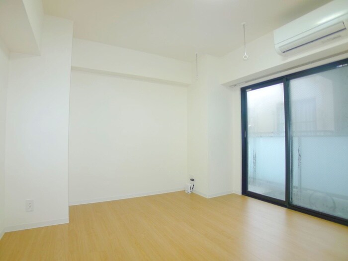 物件内観写真9　(室内からの展望)