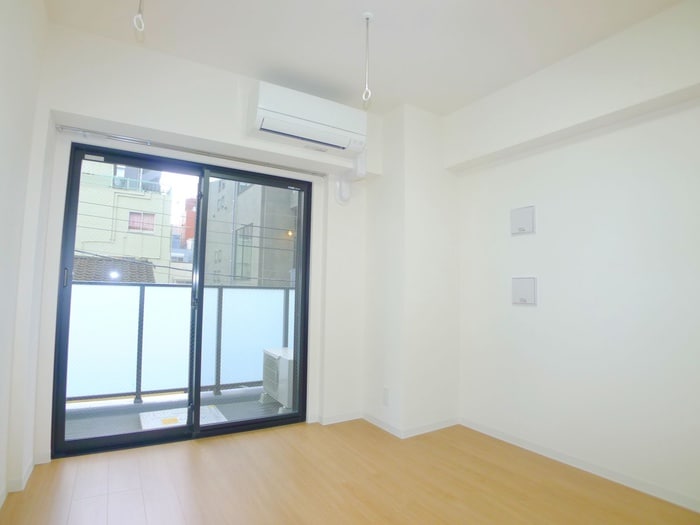 物件内観写真10　(室内からの展望)