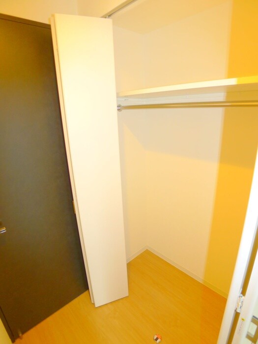 物件内観写真12　(収納)