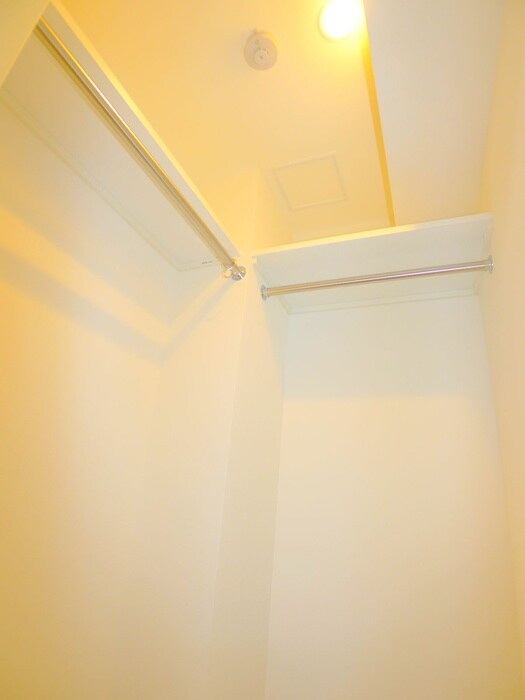 物件内観写真12　(収納)