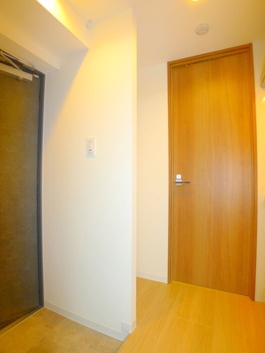 物件内観写真15　(廊下)