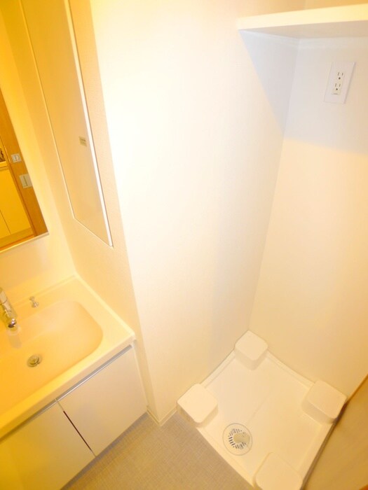 物件内観写真19　(洗濯機置場)