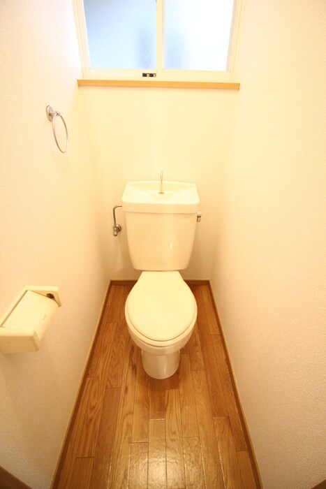 物件内観写真10　(トイレ)