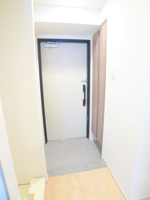 物件内観写真18　(玄関)
