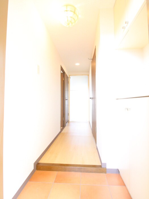 物件内観写真11　(玄関)