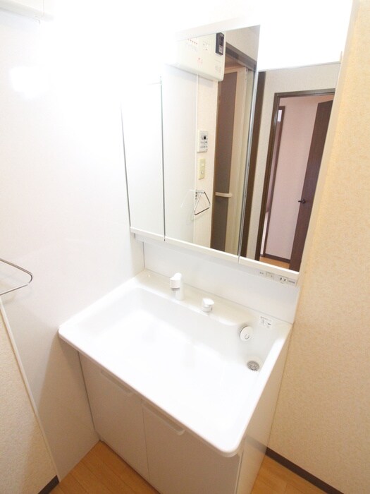 物件内観写真12　(洗面)