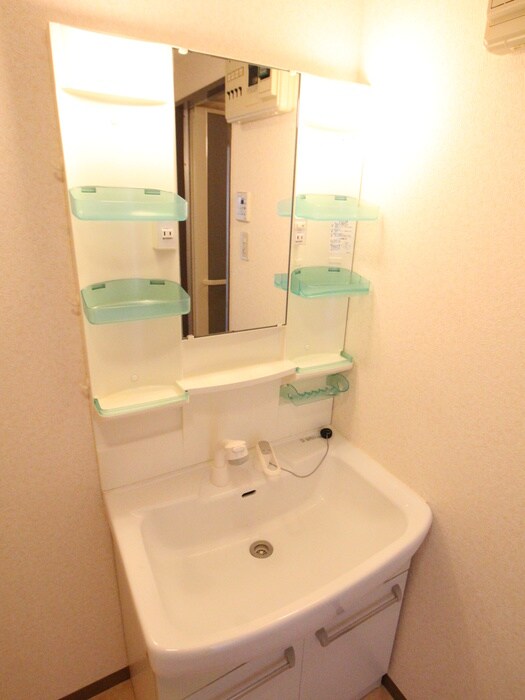 物件内観写真13　(洗面)