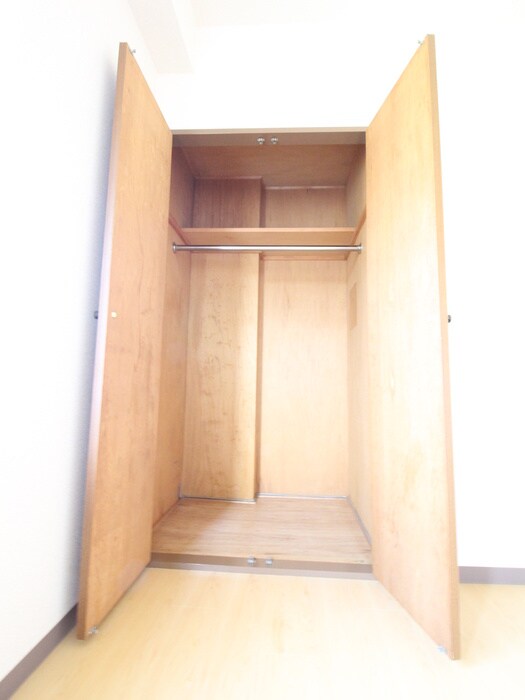 物件内観写真15　(収納)