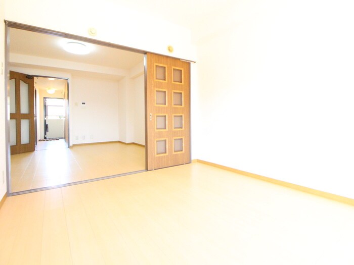 物件内観写真18　(居室)