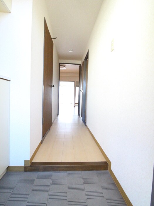 物件内観写真19　(廊下)