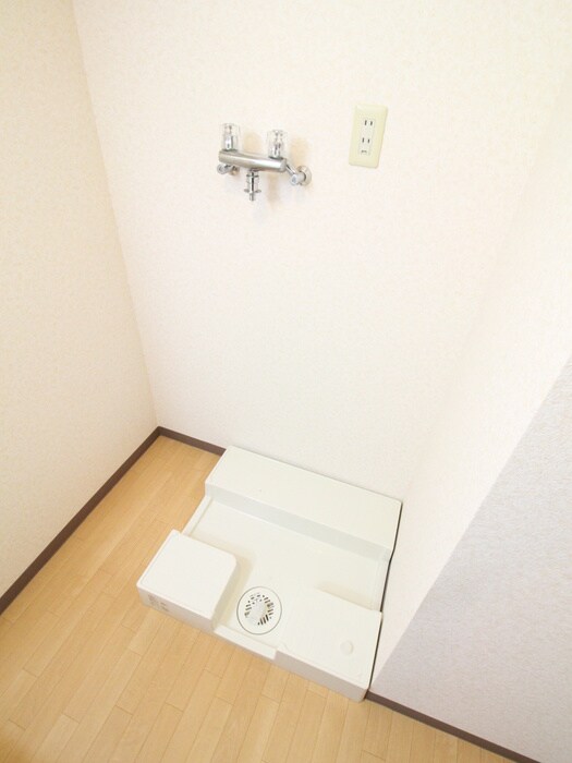 物件内観写真19　(洗濯機置場)