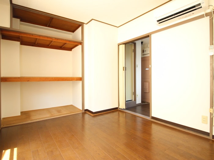 物件内観写真8　(居室)