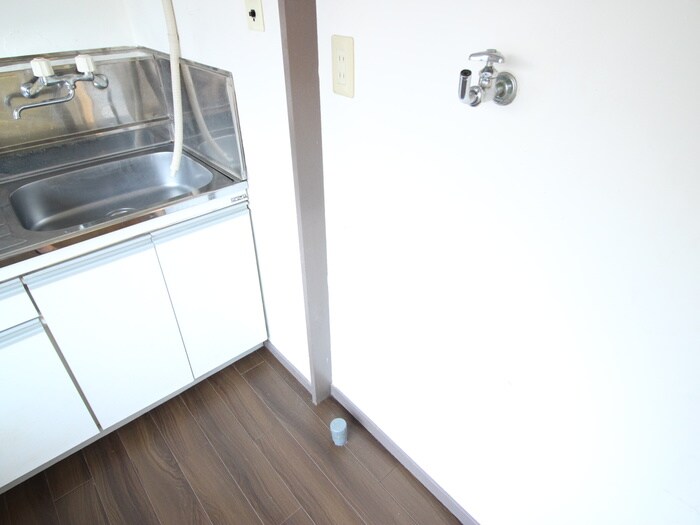 物件内観写真13　(洗濯機置場)