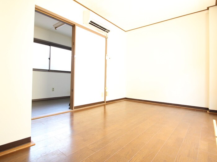 物件内観写真22　(居室)