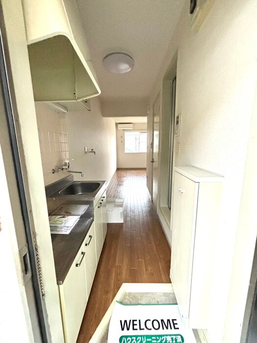 物件内観写真16　(玄関)