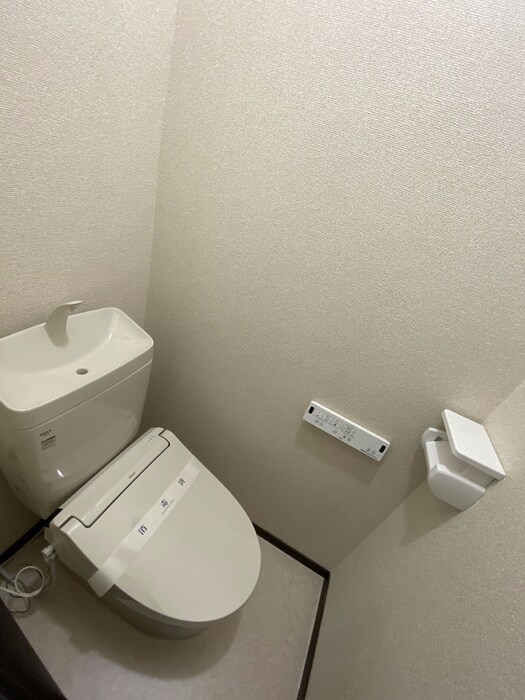 物件内観写真8　(トイレ)