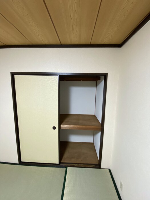 物件内観写真10　(収納)