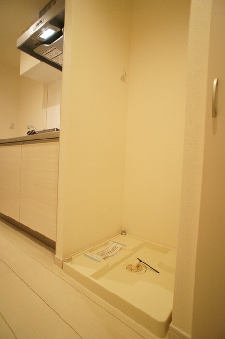 物件内観写真15　(洗濯機置場)