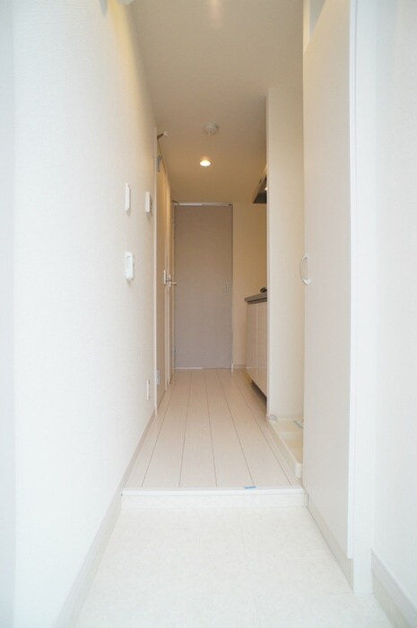 物件内観写真16　(廊下)